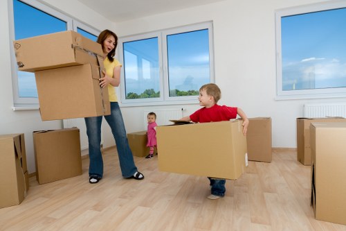 Local removals transport vehicle handling a Parsonsgreen move